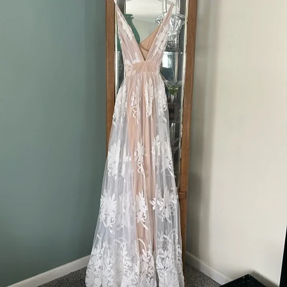 Nwt. Luxxel dress - Picture 3 of 6